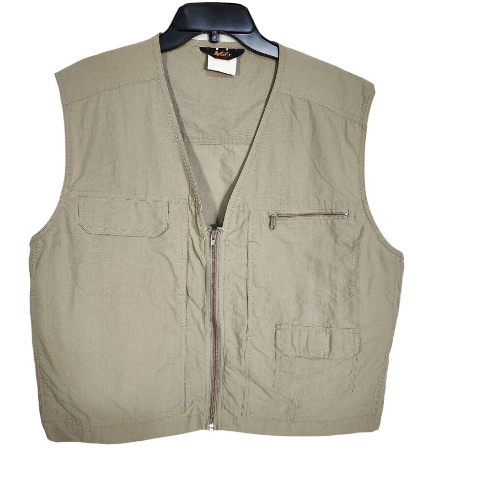 Vtg REI Mens Vest Sz Large Outdoor Hiking Camping Fly Fishing Green Zip Pockets